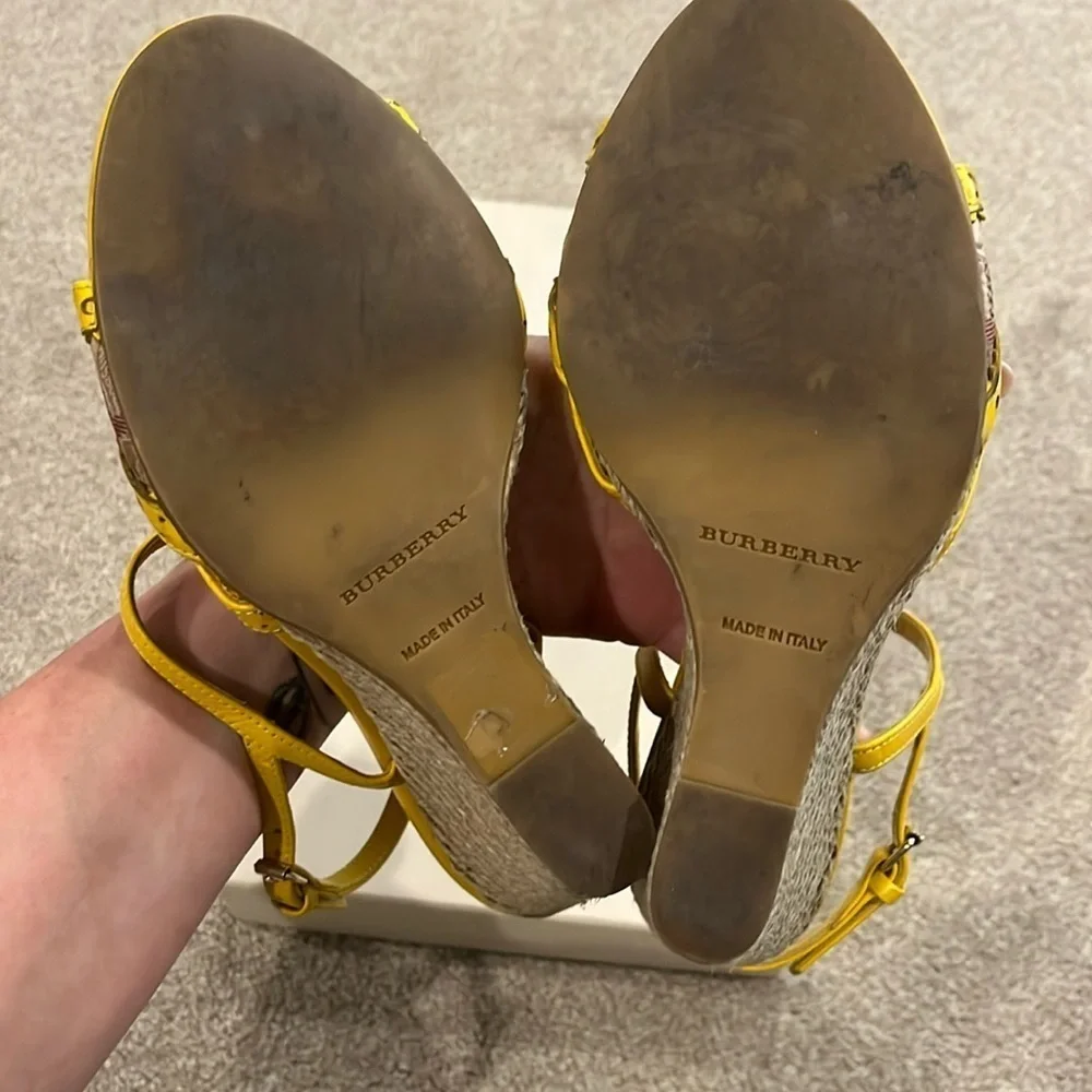 Burberry yellow haymarket
